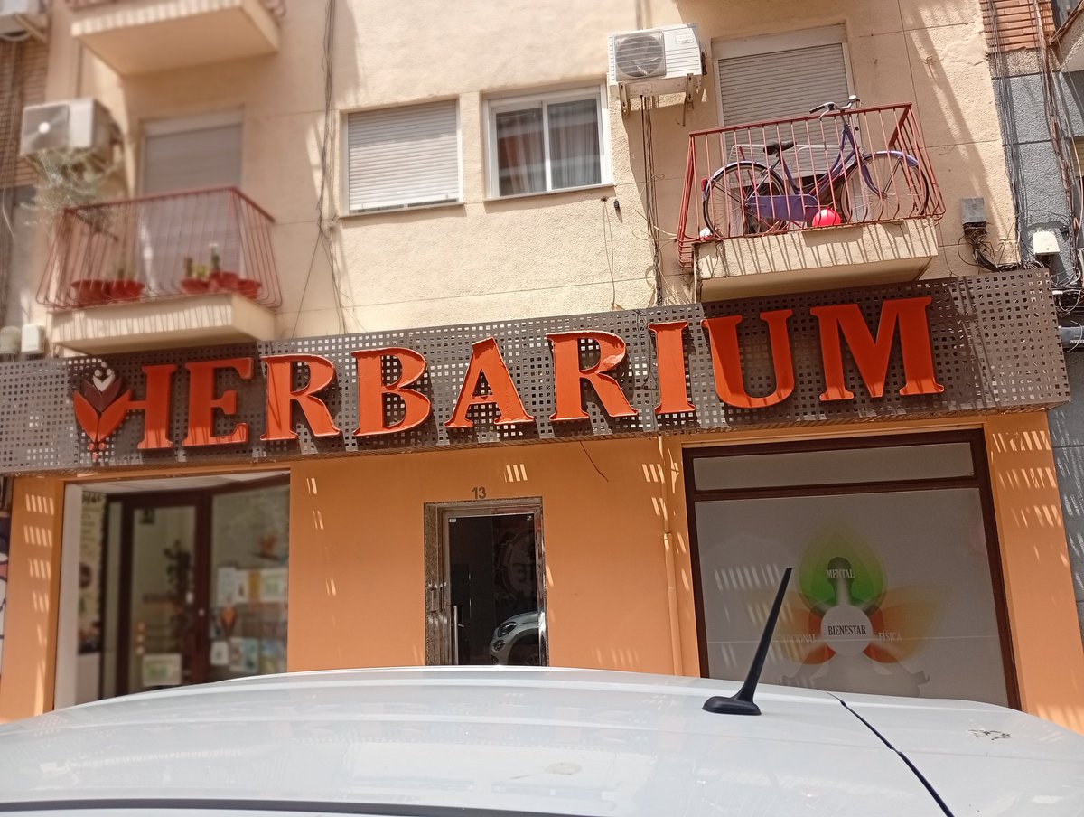A mí me han engañao, ande está er bar ium