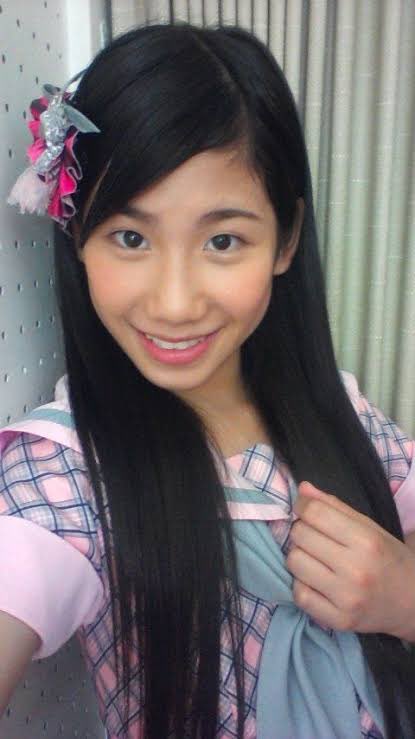 yuumi_1012's tweet photo. 本日、6月5日で
2期生デビューから 14周年 を迎えました🩷

今はみんなそれぞれの道で活動しているけれど、頑張ってる姿を見るたびに、
「私も頑張ろう」って思わせてくれる、
そんな仲間に出会えたことを本当に嬉しく思います☺️

そして、どんなときも応援してくれる
ファンの皆さんがいたから、
ここまで続けてこられました。
本当にありがとう🫶

これからも、2期生みんなのことを
どうかあたたかく見守っていてください🩷

初期と今の写真と一緒に🫶

#NMB48 #2期生 #デビュー #14周年