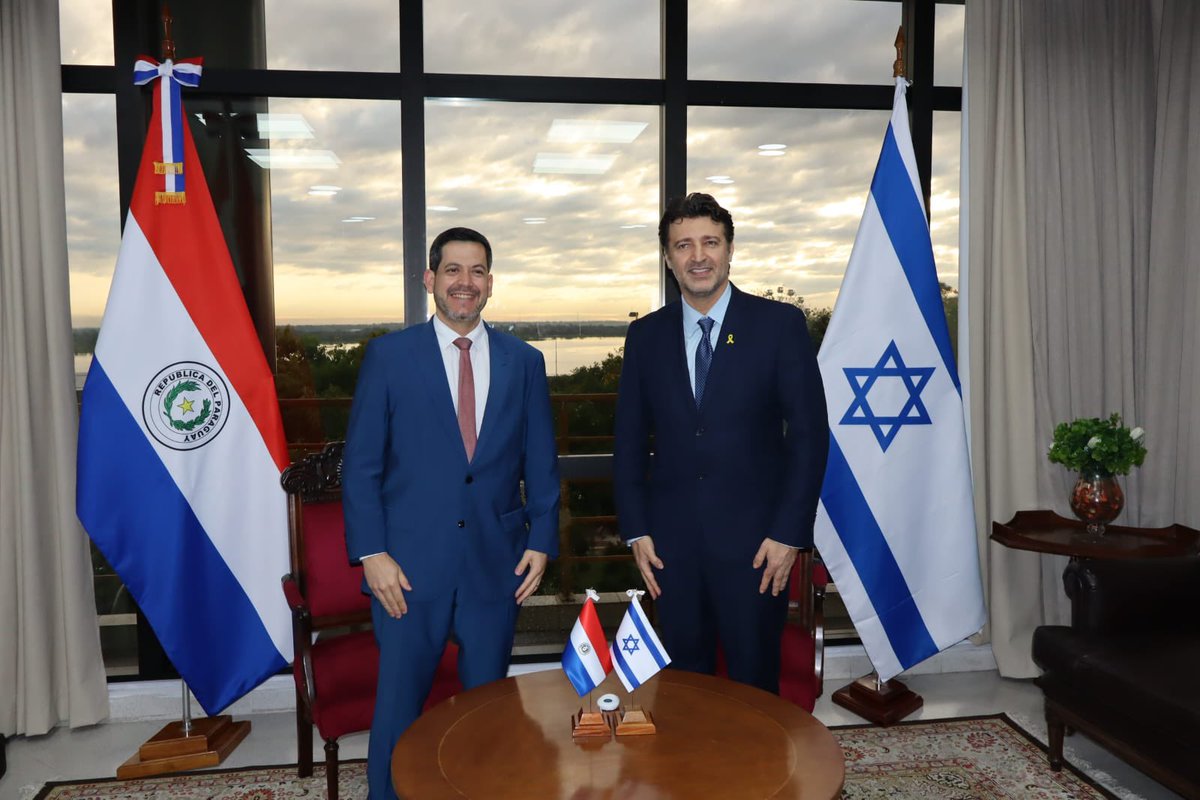 Recibí al querido embajador de Israel <a href="/amit_mekel/">Israeli Ambassador to Paraguay</a>, muy pronto vamos a tener la llegada de una delegación que visitará el campo y otra del ministerio de defensa de Israel que traerán cooperaciones en estos importantes ámbitos.
🇵🇾🤝🇮🇱