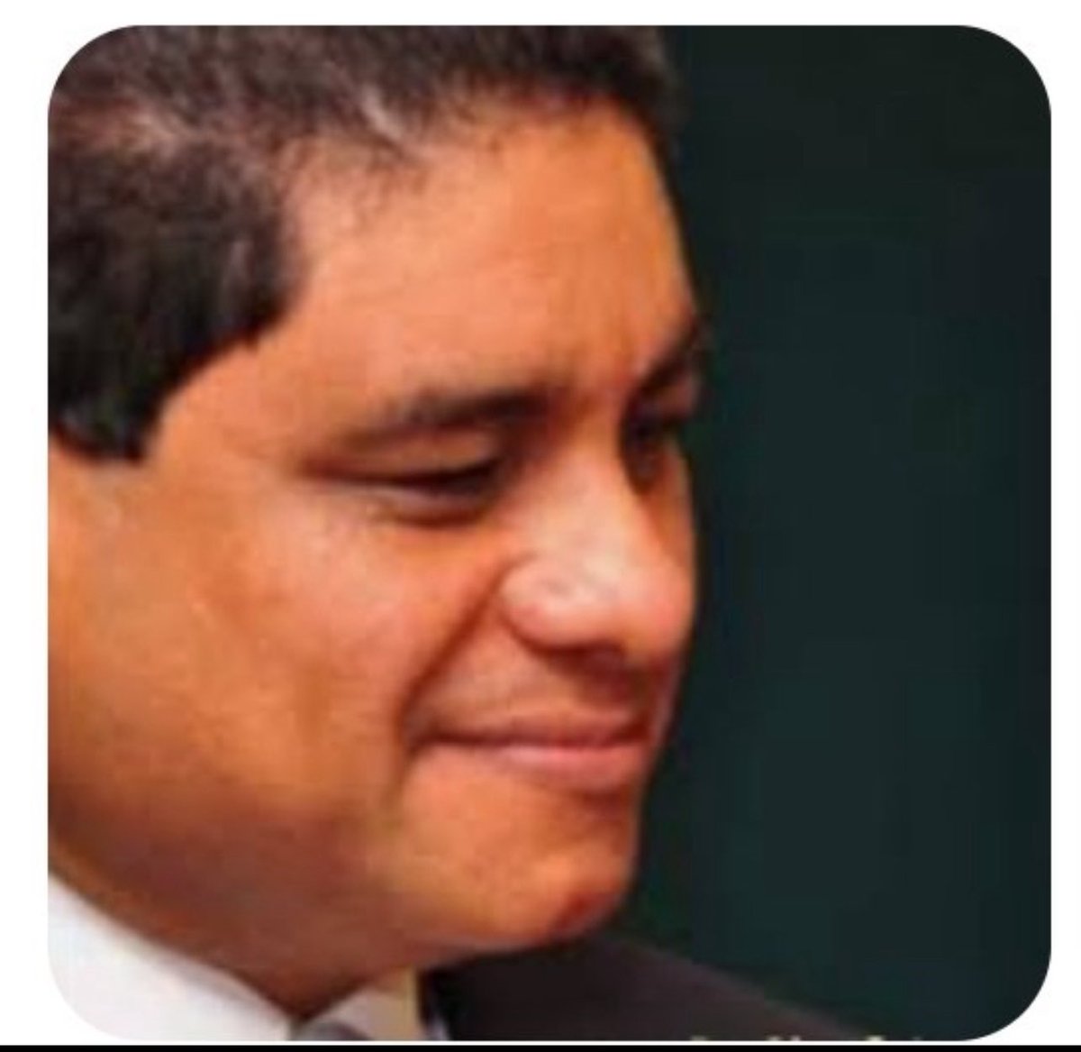 Lamento mucho la partida de Ciro Ortega, institución del periodismo Panameño con quien compartí aulas durante nuestra Maestría y tuve también el honor de participar en sus programas, amigo de primera. Que descanse en paz y solidaridad con sus familiares.