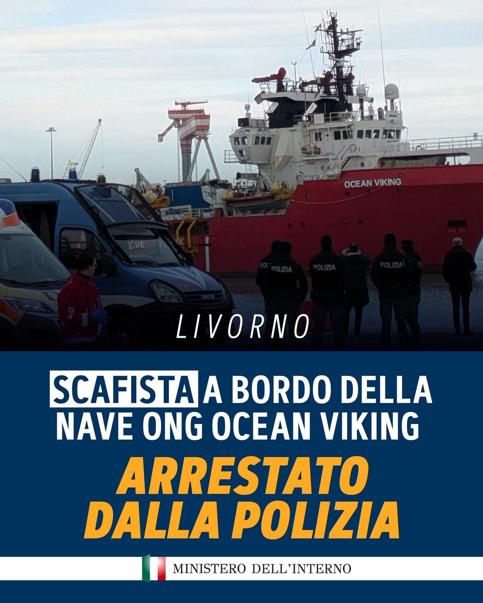 La <a href="/poliziadistato/">Polizia di Stato</a> ha arrestato uno scafista che si trovava a bordo della nave ONG Ocean Viking sbarcata nei giorni scorsi a Livorno. È accusato di aver condotto dei migranti su una precaria imbarcazione di legno verso le coste europee. Dovrà rispondere di favoreggiamento