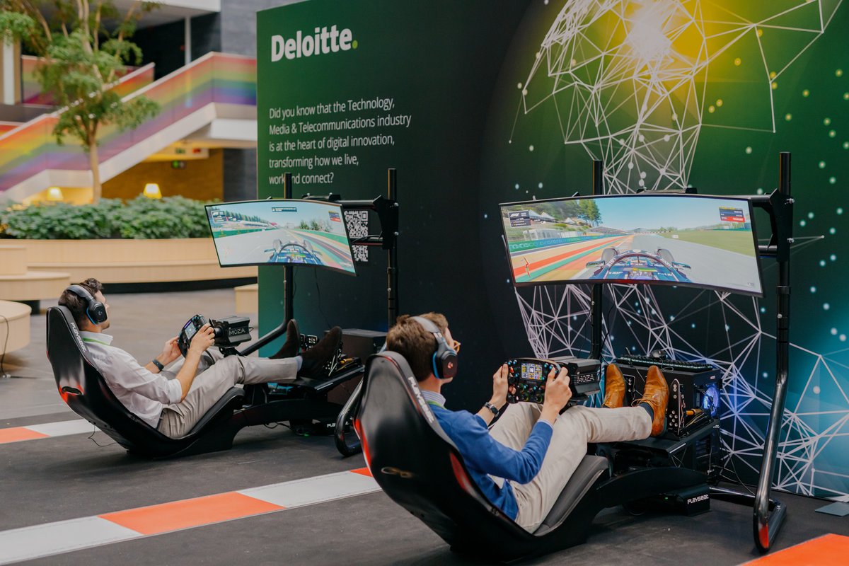 Yesterday’s #DigitalBelgium event was a true showcase of insight and innovation.🌟 

Duncan Stewart shared the key TMT Predictions, sparking conversations about #GenAI, connectivity, and media. The room buzzed with energy and anticipation—thank you to everyone who joined us! 🎉