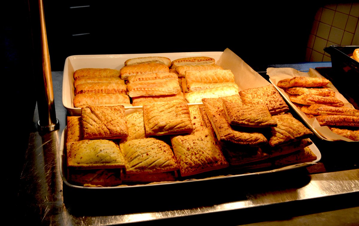 Lunch is looking good !  Firecracker Beef and Vegetable Coconut Curry along with the usual favourites of pasta dishes and pastries. #lunchmenu #schoollunches