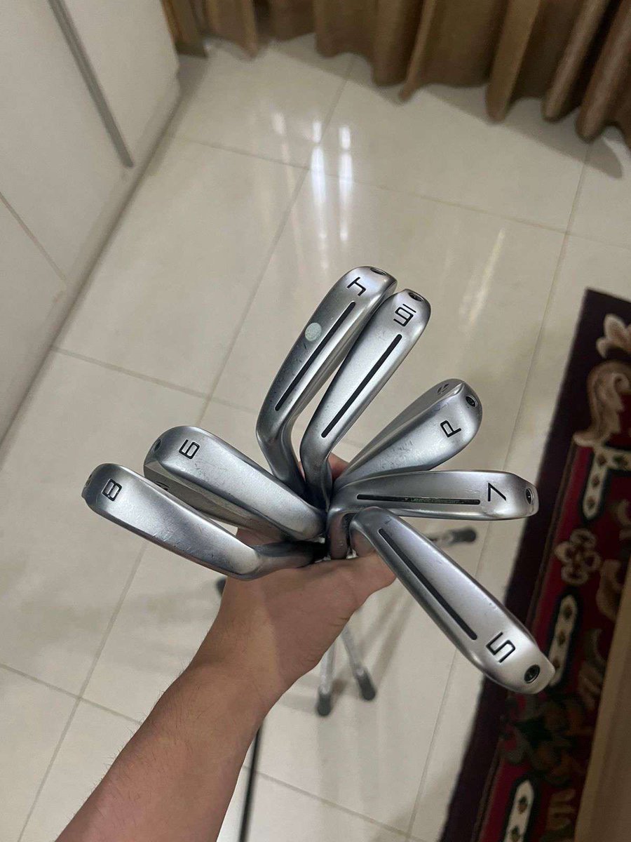 breadrwol's tweet photo. #WTS guyss aku mau jual stick golf aku belum pernah di pake buat turun lapangan, harga beli 23jt aku jual 18 ajaa

inc bag sama driver nya jugaa https://t.co/kYR33KlGbw
