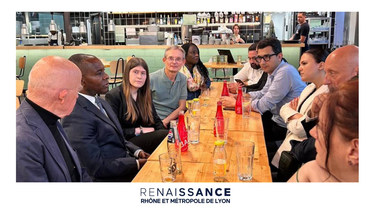 Renaissance_69's tweet image. Échanges avec le ministre @TMohamedSoilihi : la Francophonie et les partenariats internationaux sont des enjeux essentiels pour notre pays et pour que sa voix porte partout dans le monde.