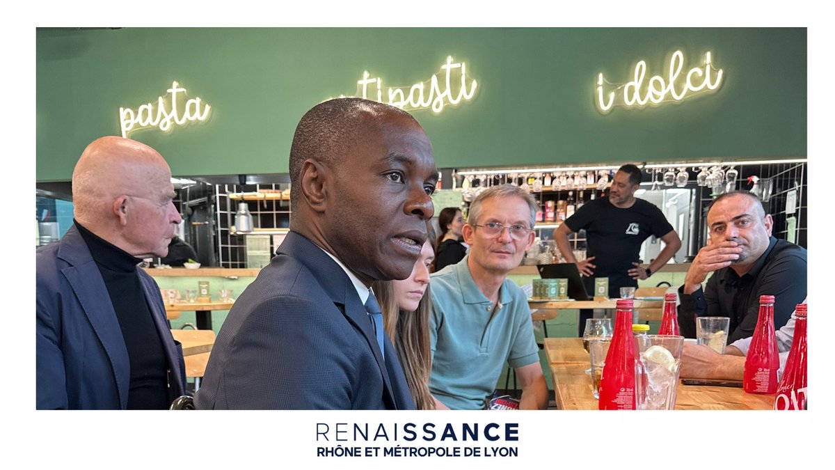 Renaissance_69's tweet image. Échanges avec le ministre @TMohamedSoilihi : la Francophonie et les partenariats internationaux sont des enjeux essentiels pour notre pays et pour que sa voix porte partout dans le monde.