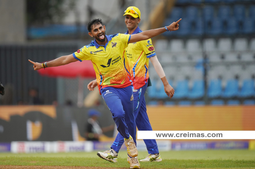 Dcreimas's tweet photo. Eagle Thane Strikers won by 97 runs.
#T20Mumbai #AalaReAglaStar   
For latest pictures click to: https://t.co/DaQM2FMbA8 https://t.co/vhnjAYOxVb