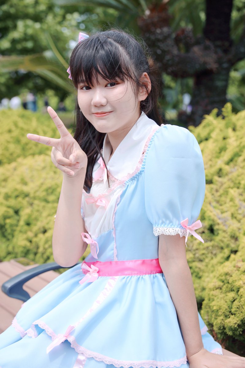 2025年5月31日(土) 愛知県 鶴舞公園 
奏楽堂 Shiny LIVE vol.3🎤
ライブ終了後の物販オフショット📸🌺
#須田みみさん 🍀💓
笑顔もポーズもめっちゃ素敵(๓´˘`๓)♡
ほんまめっちゃ可愛いですね☺️💕

<a href="/mimichan_0216/">🍀💓須田みみ💓🍀</a> <a href="/mimi_s0216/">須田 みみ（母管理）</a>
#歌姫 #歌うま #可愛い
#ケンケンフォト