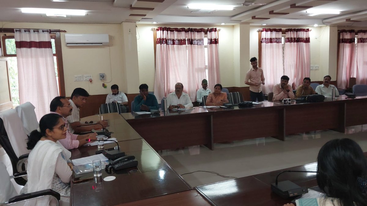 District Collector Pratapgarh (@pratapgarhdm) on Twitter photo рд╡рдВрджреЗ рдЧрдВрдЧрд╛ рдЬрд▓ рд╕рдВрд░рдХреНрд╖рдг-рдЬрди рдЕрднрд┐рдпрд╛рди рдХреЛ рд▓реЗрдХрд░ рдЖрдпреЛрдЬрд┐рдд рд╣реБрдИ рдкреНрд░реЗрд╕ рдХреЙрдиреНрдлреНрд░реЗрдВрд╕
<a href="/RajCMO/">CMO Rajasthan</a>
<a href="/BhajanlalBjp/">Bhajanlal Sharma</a>
<a href="/DIPRRajasthan/">рд╕реВрдЪрдирд╛ рдПрд╡рдВ рдЬрдирд╕рдореНрдкрд░реНрдХ рд╡рд┐рднрд╛рдЧ, рд░рд╛рдЬрд╕реНрдерд╛рди рд╕рд░рдХрд╛рд░</a>
<a href="/AnjaliRajoria/">Anjali Rajoria</a> рд╡рдВрджреЗ рдЧрдВрдЧрд╛ рдЬрд▓ рд╕рдВрд░рдХреНрд╖рдг-рдЬрди рдЕрднрд┐рдпрд╛рди рдХреЛ рд▓реЗрдХрд░ рдЖрдпреЛрдЬрд┐рдд рд╣реБрдИ рдкреНрд░реЗрд╕ рдХреЙрдиреНрдлреНрд░реЗрдВрд╕
<a href="/RajCMO/">CMO Rajasthan</a>
<a href="/BhajanlalBjp/">Bhajanlal Sharma</a>
<a href="/DIPRRajasthan/">рд╕реВрдЪрдирд╛ рдПрд╡рдВ рдЬрдирд╕рдореНрдкрд░реНрдХ рд╡рд┐рднрд╛рдЧ, рд░рд╛рдЬрд╕реНрдерд╛рди рд╕рд░рдХрд╛рд░</a>
<a href="/AnjaliRajoria/">Anjali Rajoria</a>