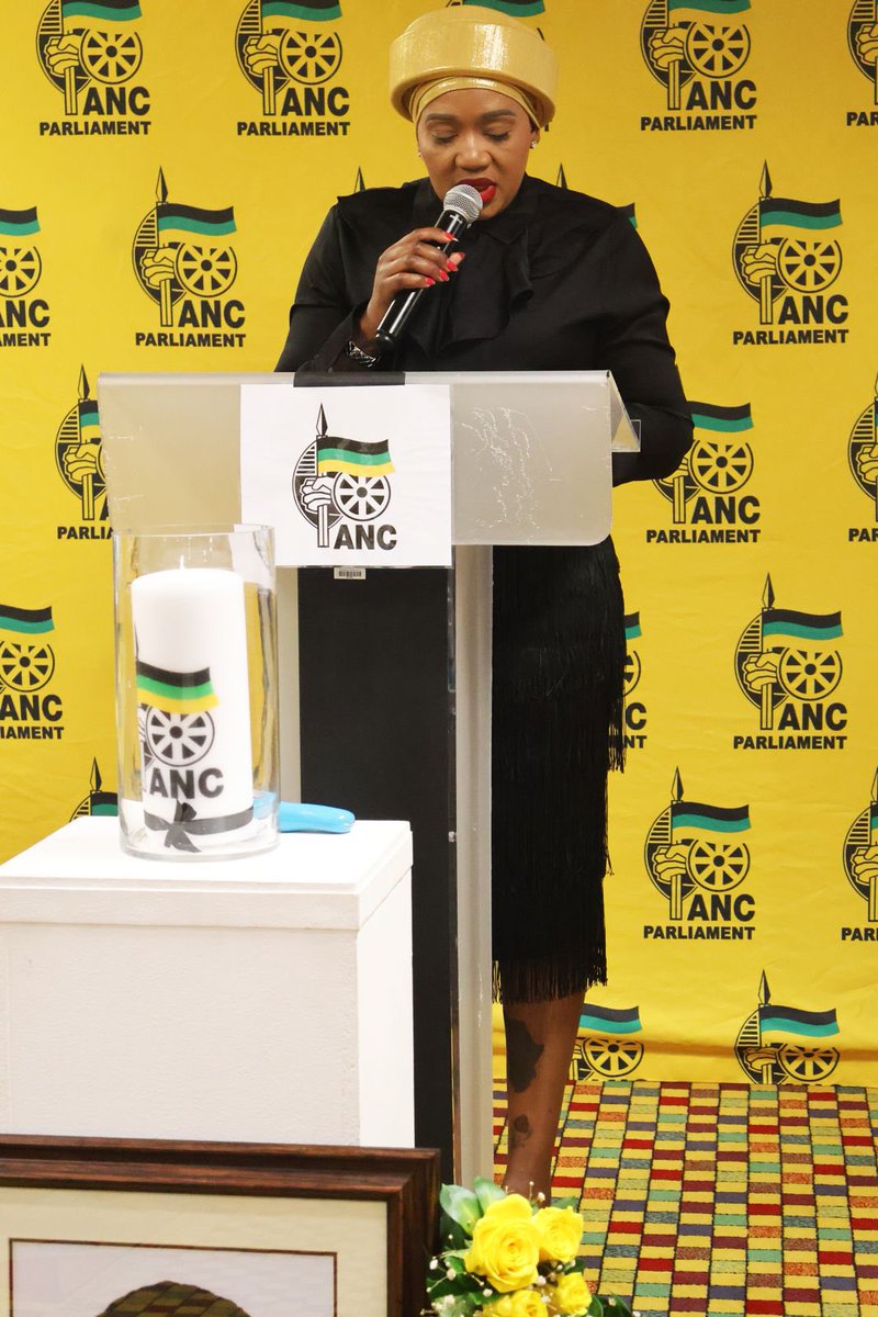 mahambehlala_t's tweet image. Reading the obituary at the memorial service of the late Cde Lungi Mnganga-Gabashe. May she rest in power.Cde Lungi dedicated her life to serving the people of South Africa and advocating for Women empowerment.

#ANCParliament #ANCCaucus #Vuthulula