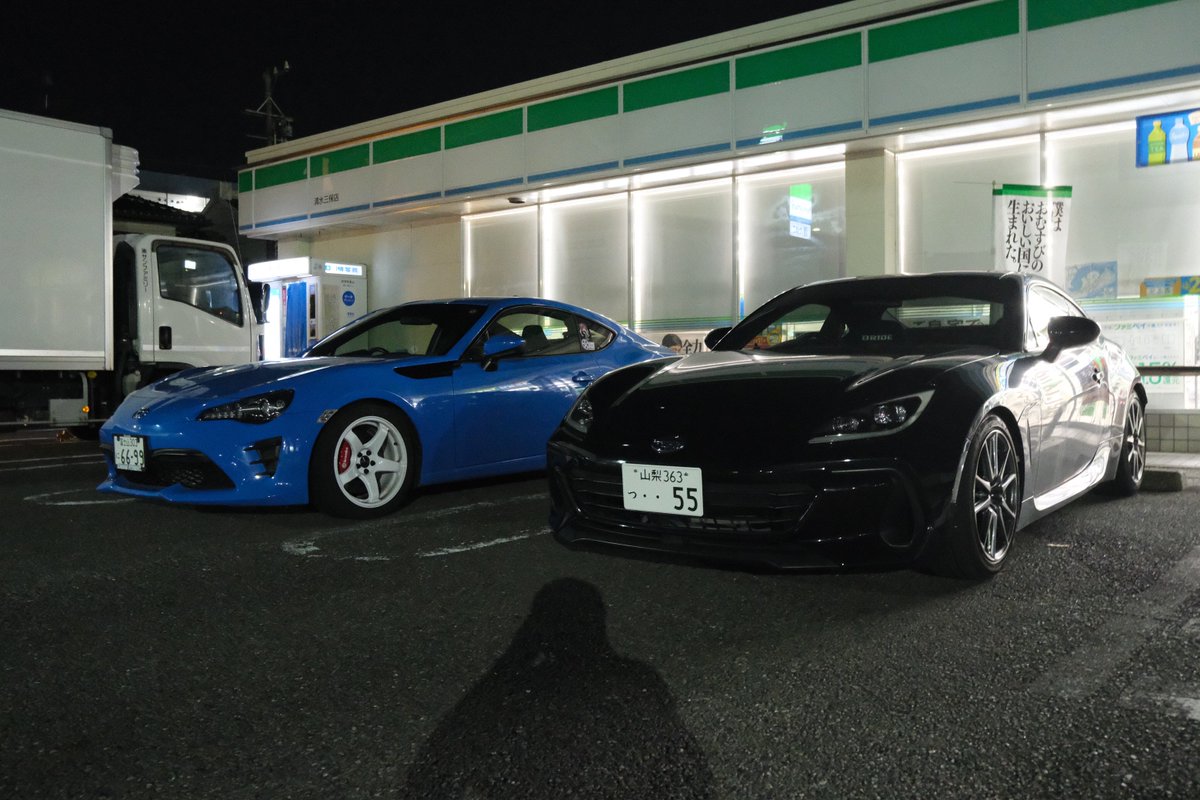 帰りしなフォロワーさん<a href="/frt_zd8/">ふるた♟</a> と遭遇。学生でZD8はうまやらしい限り🥺