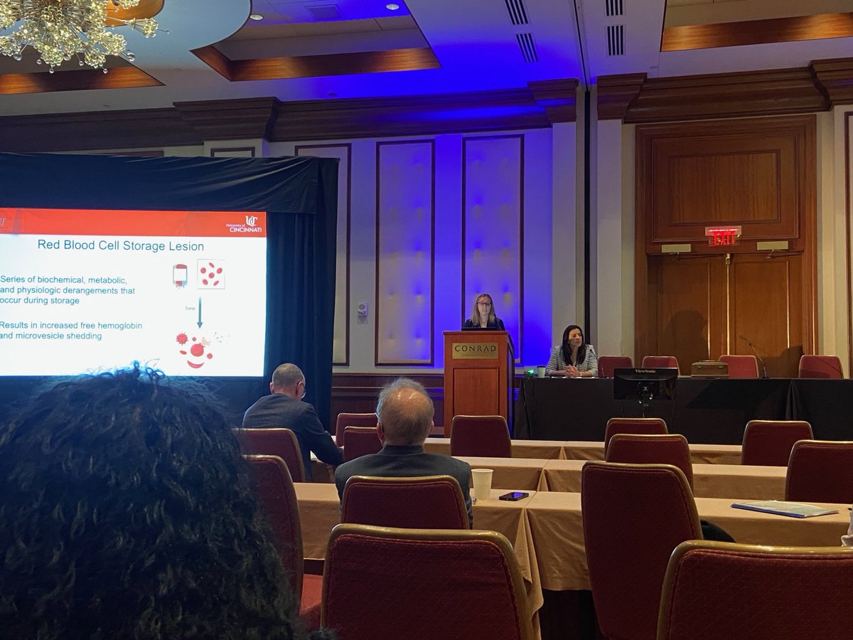 UCincySurg's tweet photo. Dr Lindsey Wattley competing in the resident research competition ⁦@CentralSurg⁩. Microvesicles matter in banked blood! #CRIT 🩸 ⁦@cincysurgery⁩ ⁦@UCResearch⁩ ⁦@HoxworthUC⁩ https://t.co/QwgWn1Ksbc
