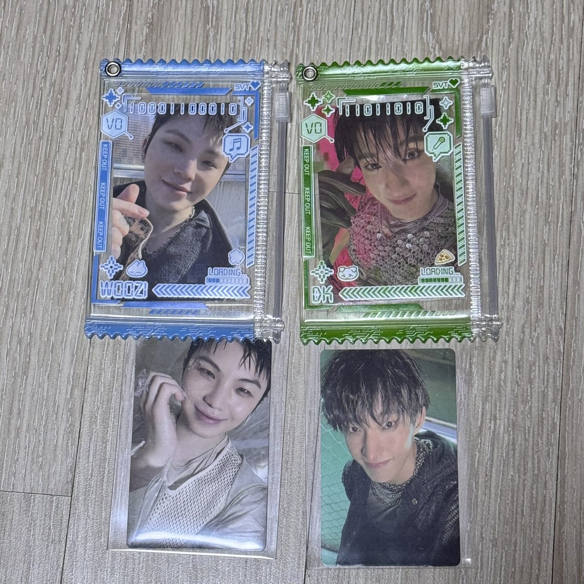 소매넣기 당함 보고🫡
나는 주는것도 없는데 항상 덕질템 소매넣기 해주시는 따순 천사 <a href="/hey_cherry08/">(slow) 헤이! 체리🍒🦝🐰</a> 👼
나도 이제 가방에 애들 포카 달고다녀야징
감사합니당🫶🏻