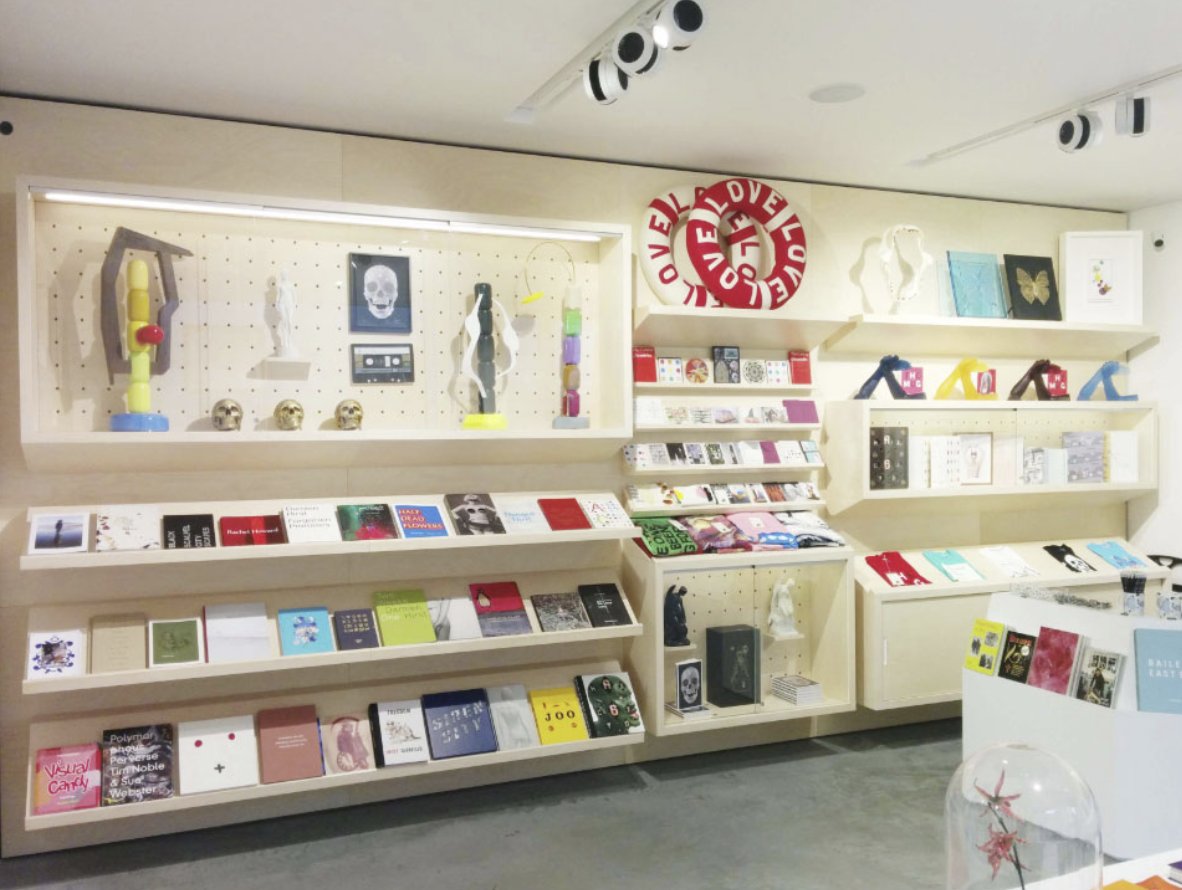 sparksdirect's tweet image. The Illuma spotlights and track LED spots can be found in a massive variety of famous and interesting locations, varying from the Tate Edit gift shop to Lord's Cricket Ground to the Boxpark 'pop-up mall' in Shoreditch. #illuma #ledspot #trackspot 

sparksdirect.co.uk/blog/illuma-ro…