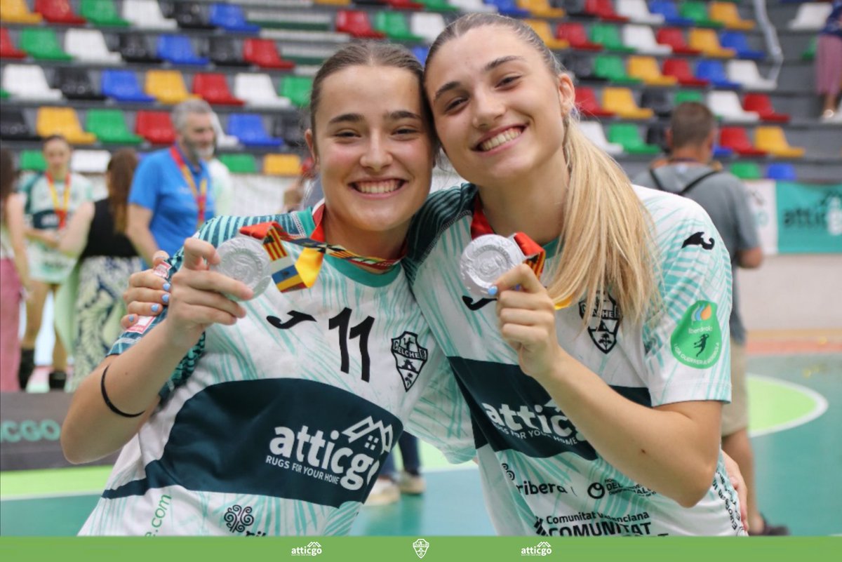 Atticgo Balonmano Elche (@cbm_elche) on Twitter photo 🟩 Daniela Aguado y Erika Vladu, la 11 y la 7. ¡Vaya año! Temporada de debut en la élite y medalla de plata <a href="/IberdrolaDHF/">Liga Guerreras Iberdrola</a>. Tienen 17 y 16 años... Qué ganas de seguir viéndolas crecer en el #AtticgoBMElche ✨ 🟩 Daniela Aguado y Erika Vladu, la 11 y la 7. ¡Vaya año! Temporada de debut en la élite y medalla de plata <a href="/IberdrolaDHF/">Liga Guerreras Iberdrola</a>. Tienen 17 y 16 años... Qué ganas de seguir viéndolas crecer en el #AtticgoBMElche ✨