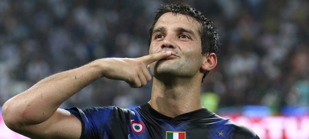 EnjoyInter's tweet photo. 🤌🏻 Why Cristian Chivu:

1. 352 - ✔️

2. Results against the big teams 👀
Parma - Inter - 2:2
Parma - Bologna - 2:0
Parma - Juventus - 1:0
Lazio - Parma - 2:2
Parma - Napoli - 0:0
Atalanta - Parma - 2:3

3. Treble as Player and Primavera Champion as Coach 🏆

4. Interista 🖤💙 https://t.co/aTNUc7XyHL