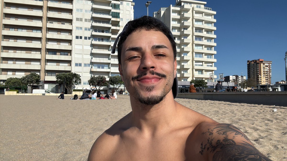 viniciusperso's tweet image. ☺️/😁