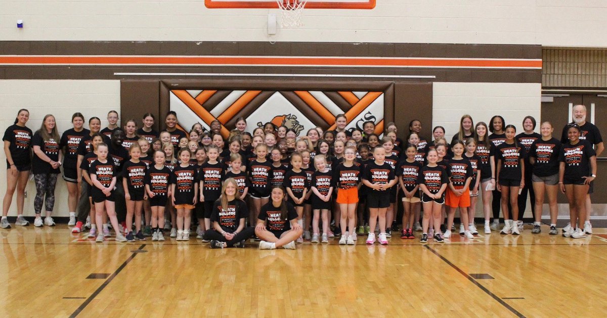 Youth Camp 2025 might be over but each of these 68 campers, 14 high school players, and 6 coaches came together to develop their skills, focus on teamwork, and add to the positive Bulldog culture. We couldn’t have asked for a better week! 🐶🏀🐾