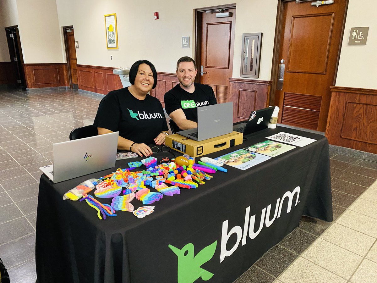 Julianne tweet media