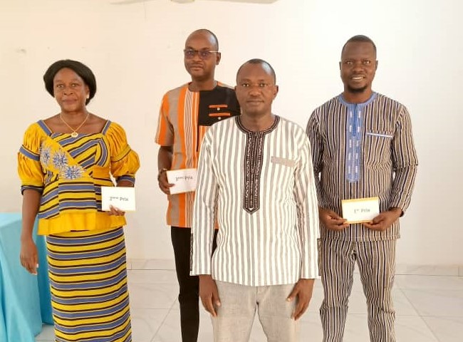CAPSSR - BF (@capssrbf) on Twitter photo #PSLV
Remise des primes d'encouragement aux productions journalistiques dans la Boucle du Mouhoun sur les DSSR y compris l'ISG selon la loi.
<a href="/PathfinderInt/">Pathfinder</a>
<a href="/amplifyfund/">AmplifyChange</a>
<a href="/IpasFrancophone/">Ipas Afrique Francophone</a>
<a href="/MdMF_Burkina/">Médecins du Monde France au Burkina</a>
<a href="/ipbfpananetugri/">Initiative Pananetugri_IPBF</a>
<a href="/MajBurkina/">MAJ ABBEF Burkina</a>
<a href="/fxoese/">Fonds XOESE</a> #PSLV
Remise des primes d'encouragement aux productions journalistiques dans la Boucle du Mouhoun sur les DSSR y compris l'ISG selon la loi.
<a href="/PathfinderInt/">Pathfinder</a>
<a href="/amplifyfund/">AmplifyChange</a>
<a href="/IpasFrancophone/">Ipas Afrique Francophone</a>
<a href="/MdMF_Burkina/">Médecins du Monde France au Burkina</a>
<a href="/ipbfpananetugri/">Initiative Pananetugri_IPBF</a>
<a href="/MajBurkina/">MAJ ABBEF Burkina</a>
<a href="/fxoese/">Fonds XOESE</a>