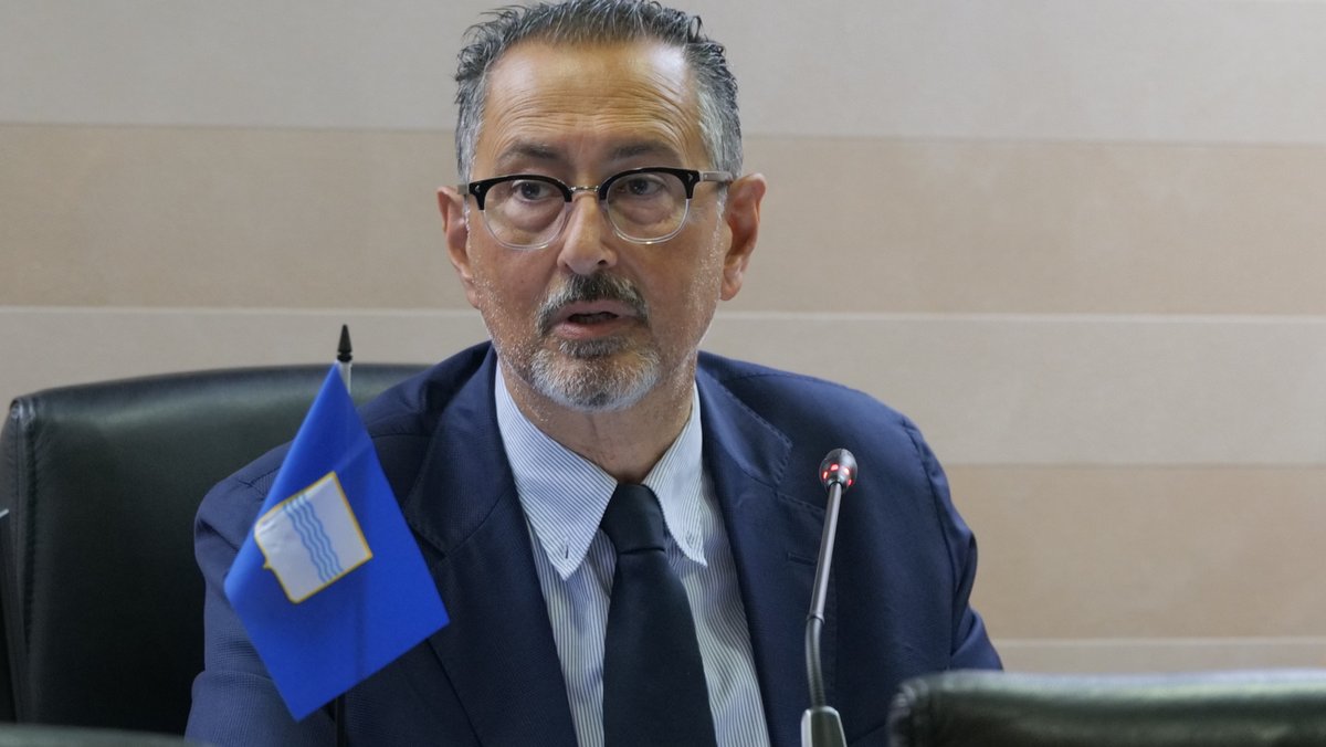 CR Basilicata (@crbasilicata) on Twitter photo .<a href="/marcepittella/">Marcello Pittella</a> su 211° anniversario Arma dei carabinieri
Il Presidente del Consiglio regionale: I Carabinieri rappresentano un presidio di legalità e sicurezza dello Stato, da tutelare sempre, radicato in una presenza costante e vicina alle persone
consiglio.basilicata.it/consiglioinfor… .<a href="/marcepittella/">Marcello Pittella</a> su 211° anniversario Arma dei carabinieri
Il Presidente del Consiglio regionale: I Carabinieri rappresentano un presidio di legalità e sicurezza dello Stato, da tutelare sempre, radicato in una presenza costante e vicina alle persone
consiglio.basilicata.it/consiglioinfor…