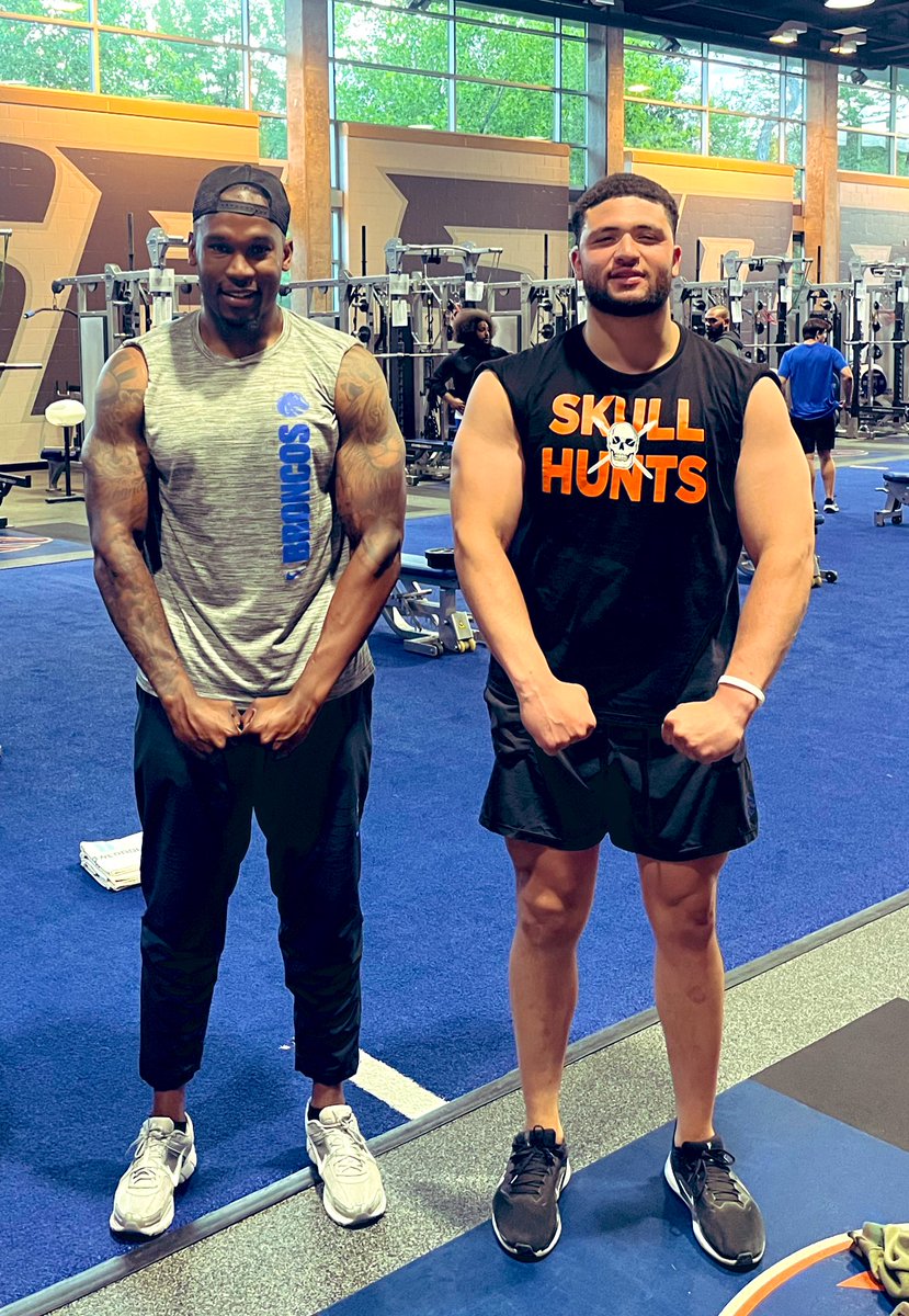 Spencer Danielson (@coach_sd) on Twitter photo Live Modern. Train Old. 😤
Come get developed by 2 Bronco Alumni and leaders of the Edgers. 🔥🔵
<a href="/JabrilFrazier/">Jabril Frazier</a> <a href="/DwashBSU/">Demitri Washington</a>
#BuiltDifferent Live Modern. Train Old. 😤
Come get developed by 2 Bronco Alumni and leaders of the Edgers. 🔥🔵
<a href="/JabrilFrazier/">Jabril Frazier</a> <a href="/DwashBSU/">Demitri Washington</a>
#BuiltDifferent