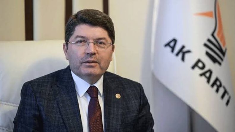 Adalet Bakanı Yılmaz Tunç:

“Türkiye Yüzyılı'nı 
‘Adaletin Yüzyılı’ yapacağız.” demiş..