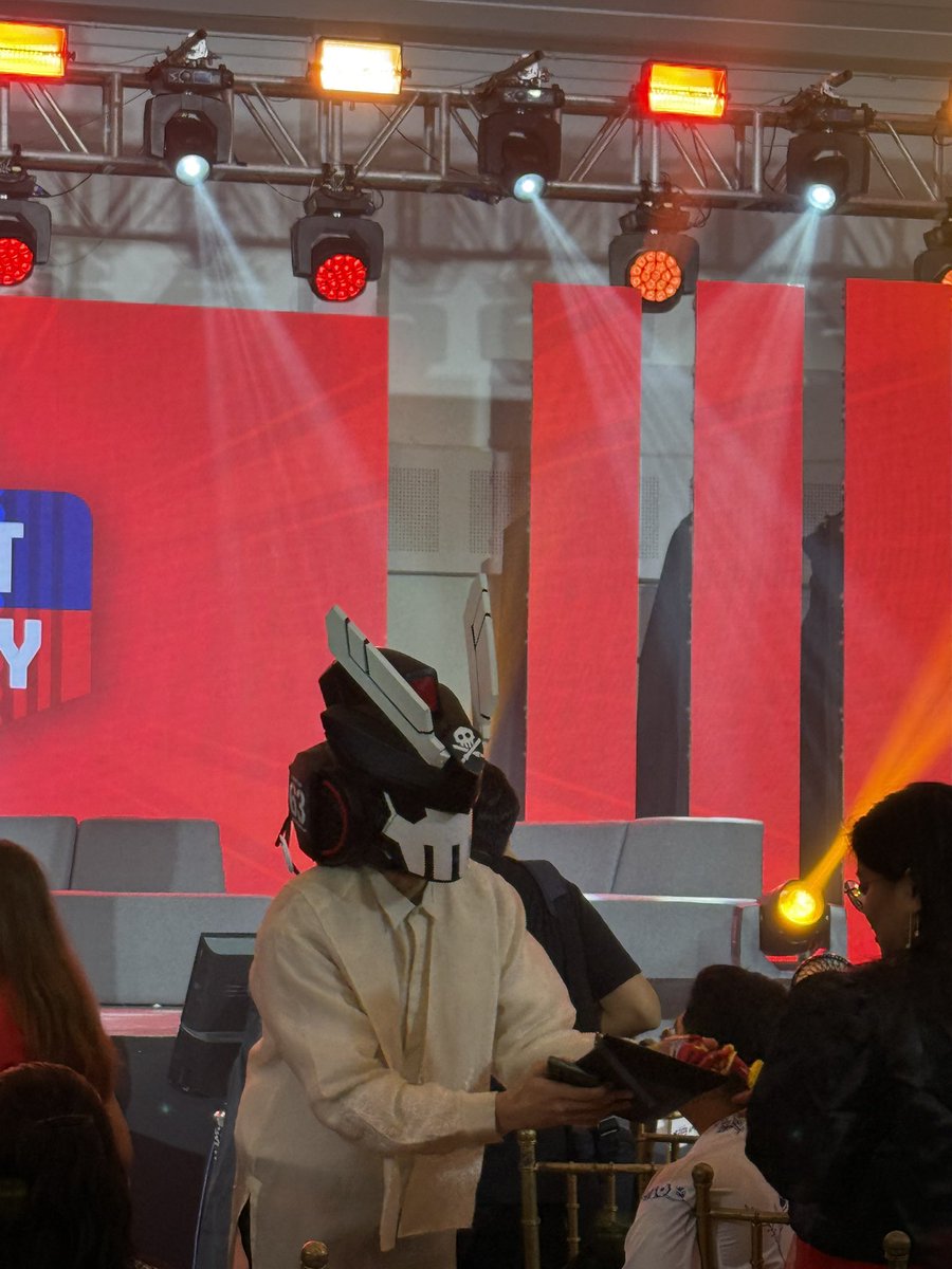 Jollibee tweet media