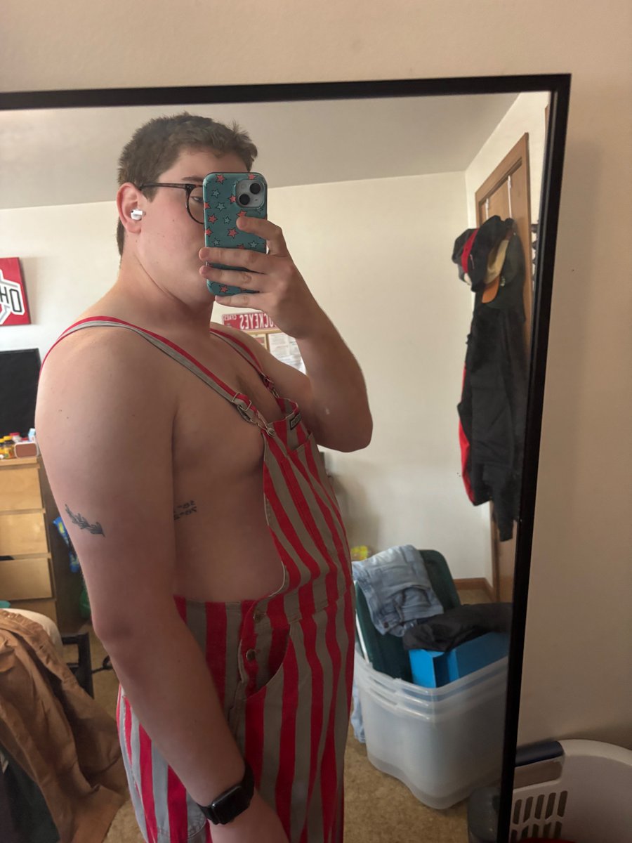 TheThickConnor's tweet photo. Sexy Farmer ? https://t.co/8AKeoFiVB1