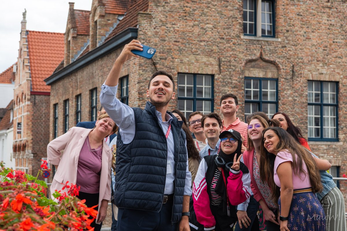 Join the El-Hiwar Summer School 2025 and explore how digital tools can drive youth engagement and inclusive development!

💡 The programme features interactive lectures, skills workshops, Brussels visits, and more. Apply by 20 June 2025!

👉 coleurope.eu/elhiwar/summer…