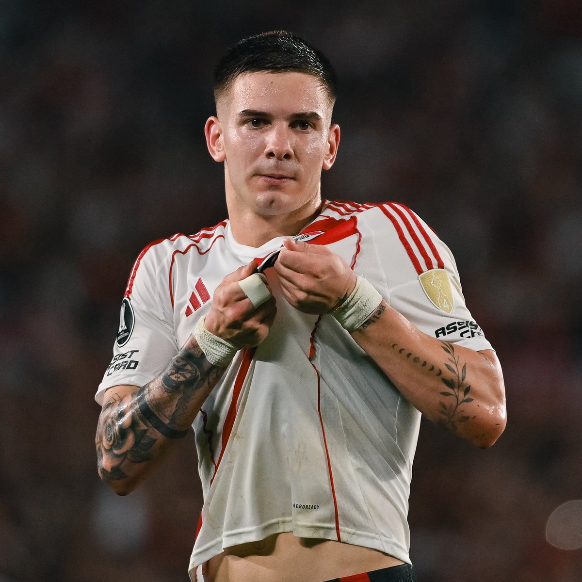 Quedate seis meses a ganar la Copa, Mastan. Una Copa Libertadores en River, el hincha no te pide más nada. Después te vas al Madrid y sos titular.