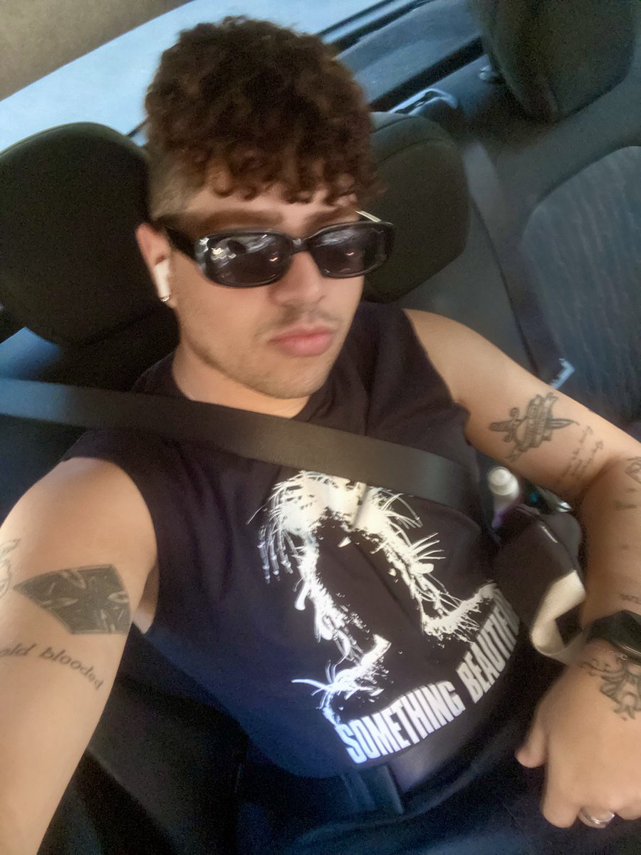 BRENNOTE CYRUS tweet media