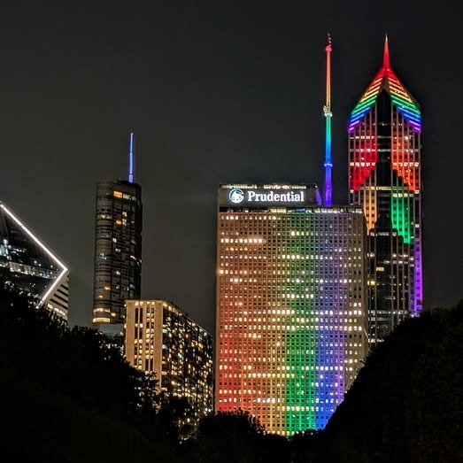 ЧИКАГО ИЮНЬ

Помните, что если вас раздражает прайд-символика, то вы - причина того, что её нужно вывешивать.