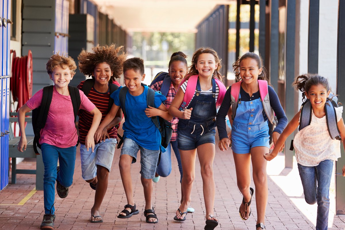 Avec 1174 enfants inscrits en petite section #maternelle pour la rentrée 2024 et 8551 élèves dans 49 établissements, l’#éducation est un sujet prioritaire de la politique municipale ! 👨🏼‍🏫

➡️ Les infos à ce sujet dans le dernier #ParisDixSept (p.26-29) : urlr.me/WKxhbn.