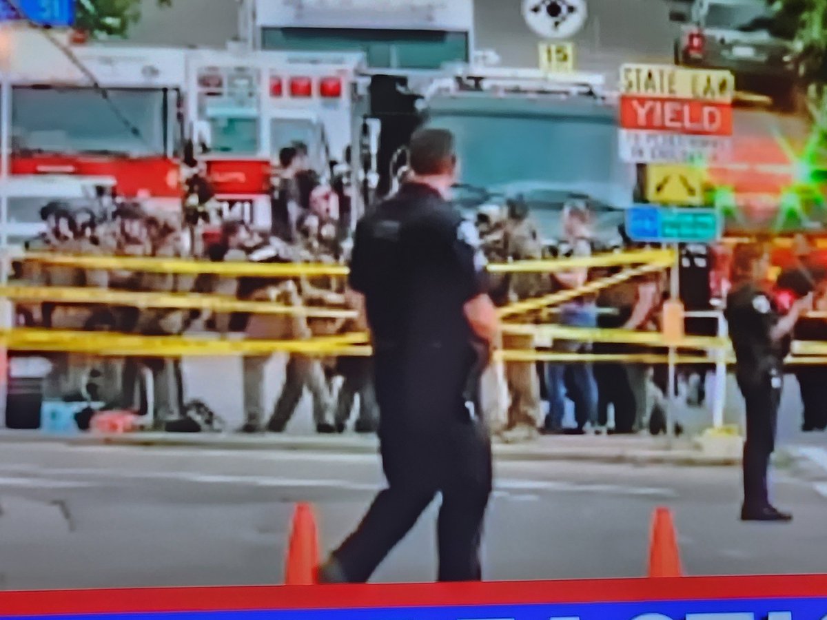 SGlassinger's tweet photo. A liberal judge in Boulder Colorado is trying to block the deportation of this terrorists family who are in this country illegally. They broke into this country illegally, they stayed here illegally and support the murder of Americans. 
THEY DO NOT DESERVE DUE PROCESS! https://t.co/9WfWamDpGj