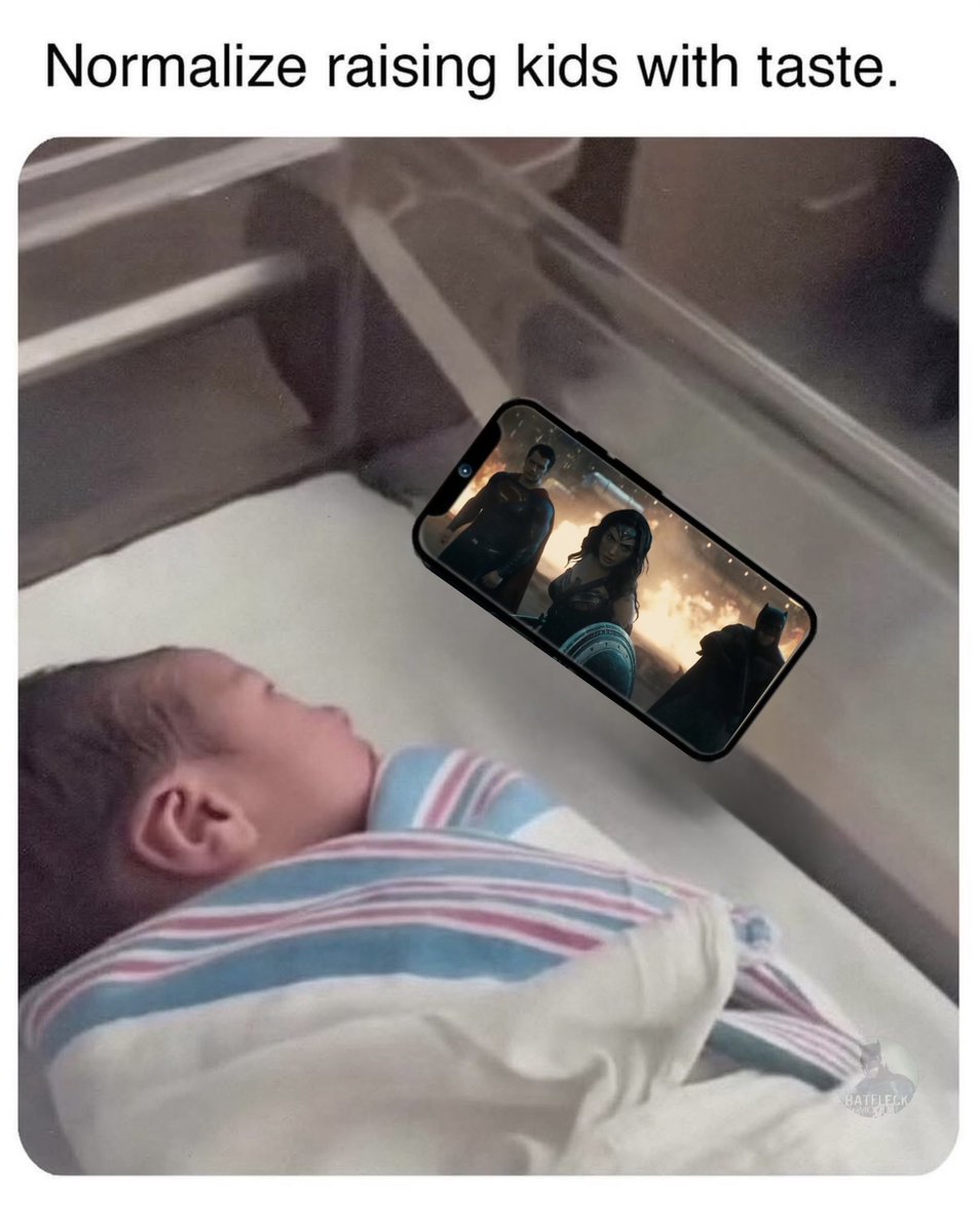 BatfleckMovie's tweet photo. Raise your kids right. 
Make them watch Batman V Superman Ultimate Edition 💪 https://t.co/mC38qyHe3r