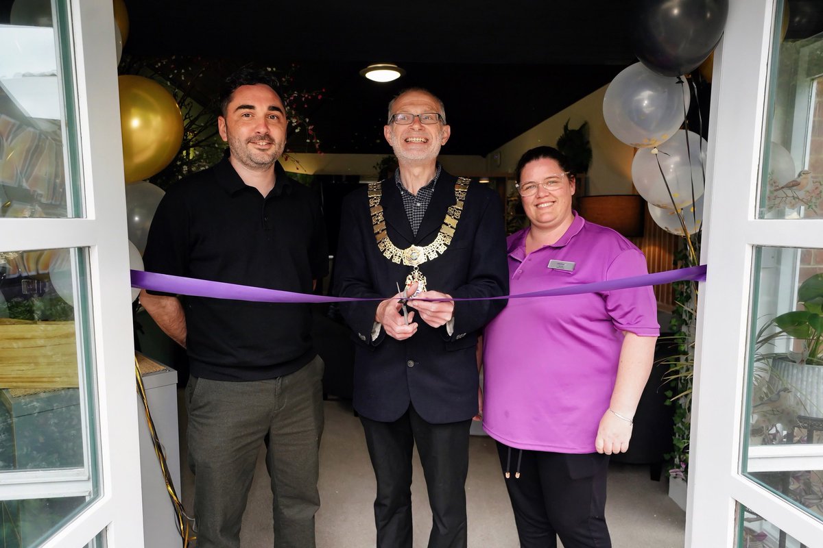 Suffolk Primary Care (@suffolk_pc) on Twitter photo Congrats to Dr Nick Neill, from Haven Health, who has helped create a special room at The Firs care home where residents can enjoy sensory therapies. 
Nick worked with staff from Anchor, which runs The Firs, to plan and fund the room, which has been opened by Mayor David Rowe 👏 Congrats to Dr Nick Neill, from Haven Health, who has helped create a special room at The Firs care home where residents can enjoy sensory therapies. 
Nick worked with staff from Anchor, which runs The Firs, to plan and fund the room, which has been opened by Mayor David Rowe 👏