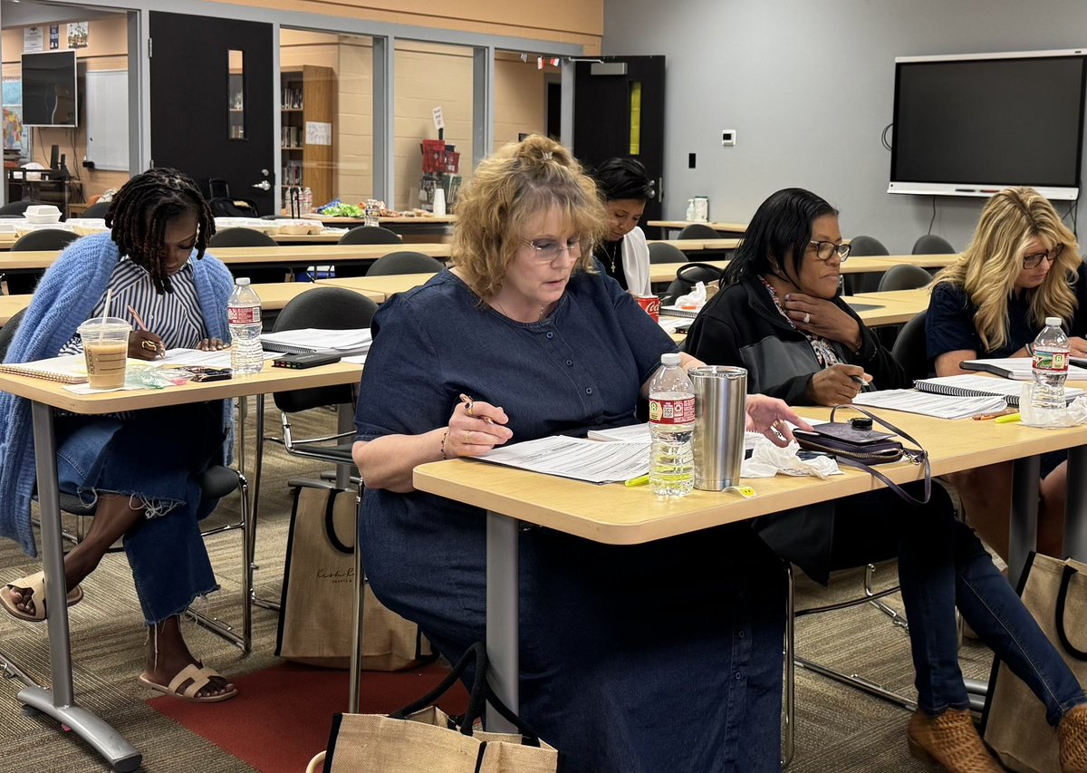 Kish Russell tweet media