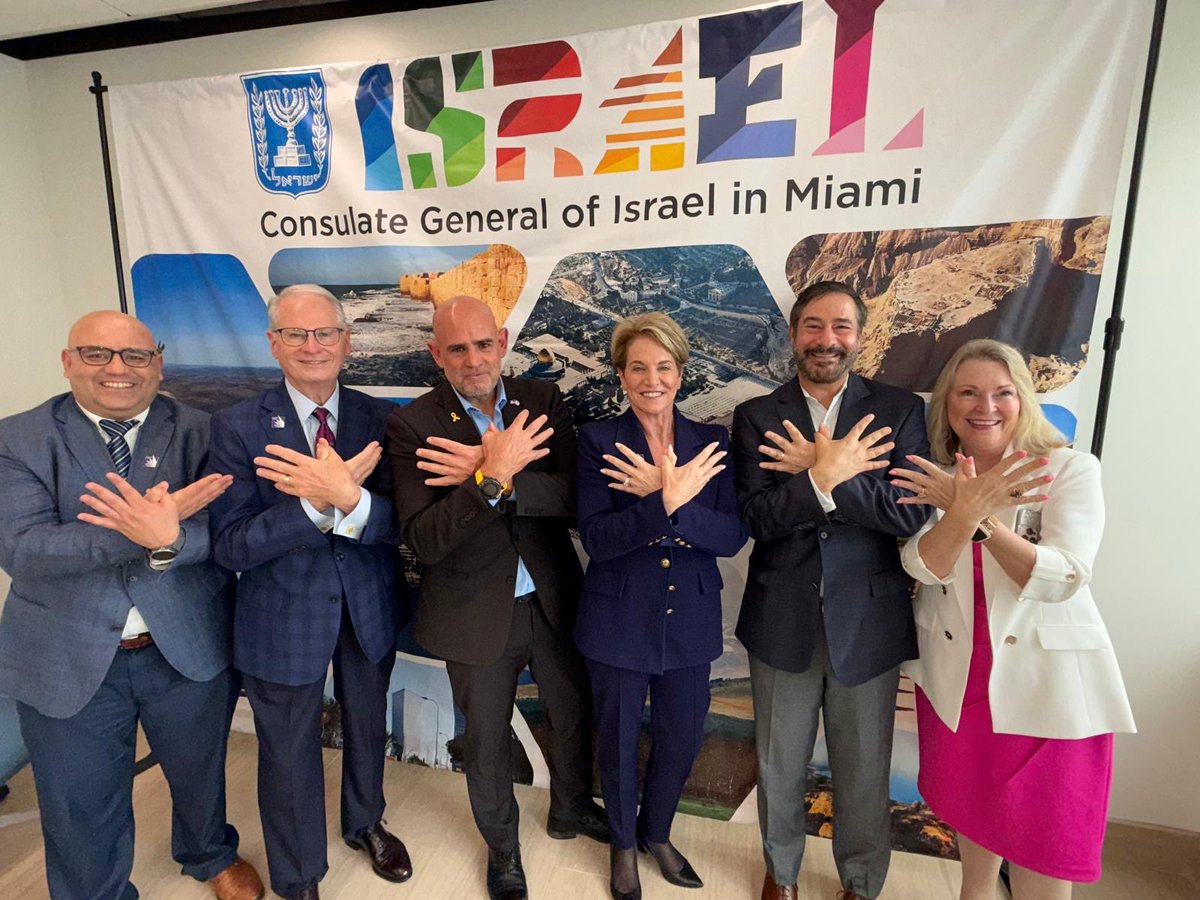 DevinStephenson's tweet image. A phenomenal gathering of @FLPolyU officials with @ElbazStarinsky & his leadership team at @IsraelinMiami. For me, it is all about parternships, internships, and celebrating opportunities and possibilities for our students and faculty. @ceokarenbmoore @bethkig @Mustaphaachoub1