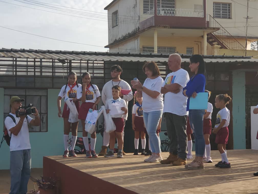 Celebra Guira de Melena el día internacional del Medio Ambiente destacando sus mejores colaboradores.                                           #CubaMined
#CubaEsSalud