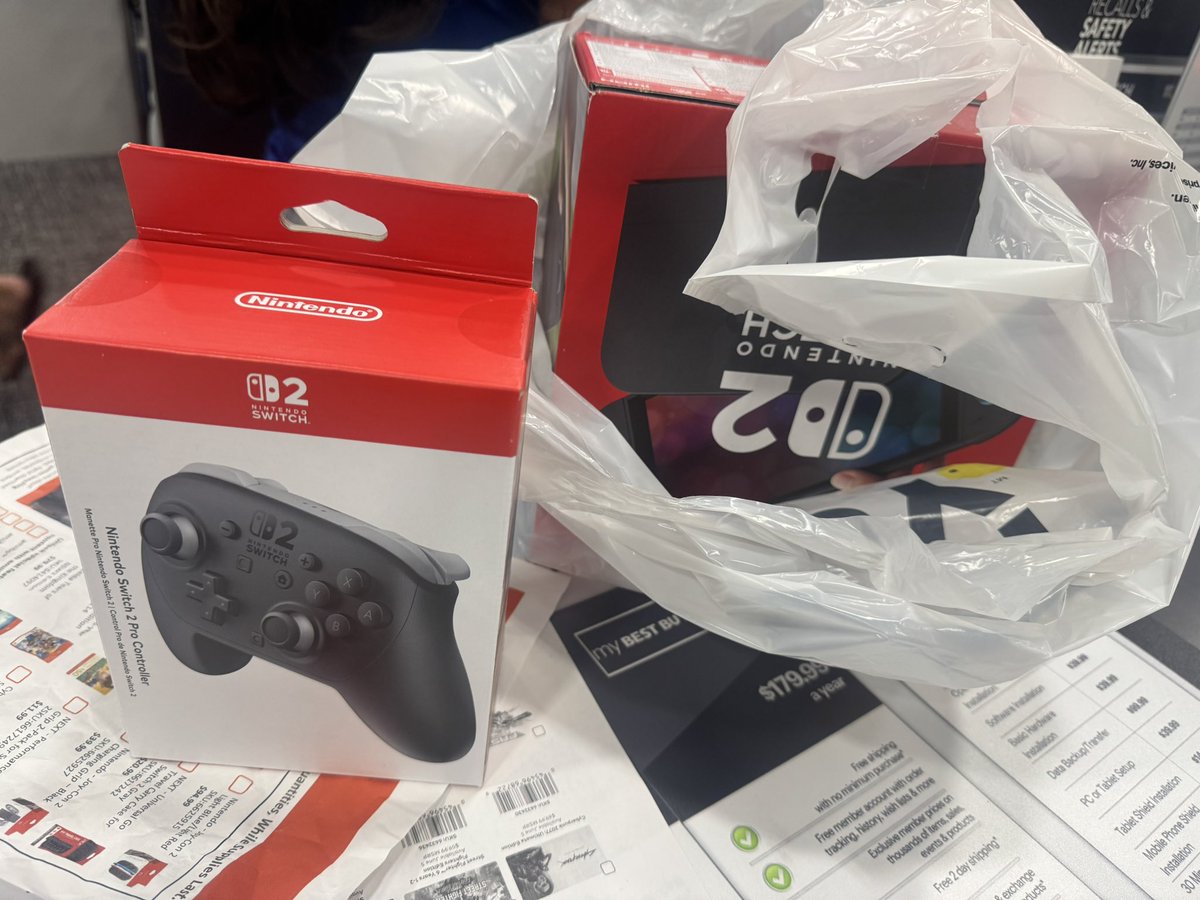 Kentilsha13 (@kentilsha13) on Twitter photo Ok…. Who needs to lose in Mario Kart?
Don’t even ask me to Play some smash bros
<a href="/NintendoAmerica/">Nintendo of America</a> Ok…. Who needs to lose in Mario Kart?
Don’t even ask me to Play some smash bros
<a href="/NintendoAmerica/">Nintendo of America</a>