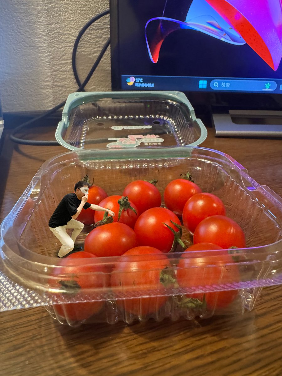 福島に行くと毎回トマトを買います。
朝も夜もトマトが食べれて幸せ。
そのくらいしか楽しみがない。
がんばれ!Mr.ながおか!
いいね♥とフォローしてくれると嬉しいです

★独り言★
延泊になりました…↴
#ミニトマト
#トマト
#福島 
#Tomato
#合成写真
#followme