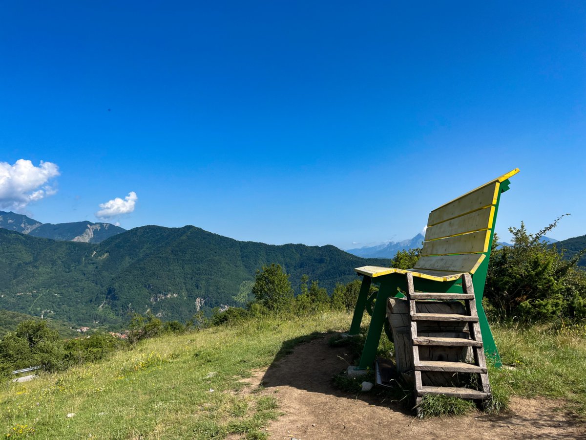 Altre #panchine giganti si aggiungono alla lista del progetto #bigbenches, iniziativa no profit a sostegno delle comunità locali e del #turismo verso le cosiddette “mete minori”. Scoprine alcune nel territorio toscano: bit.ly/PanchineToscana