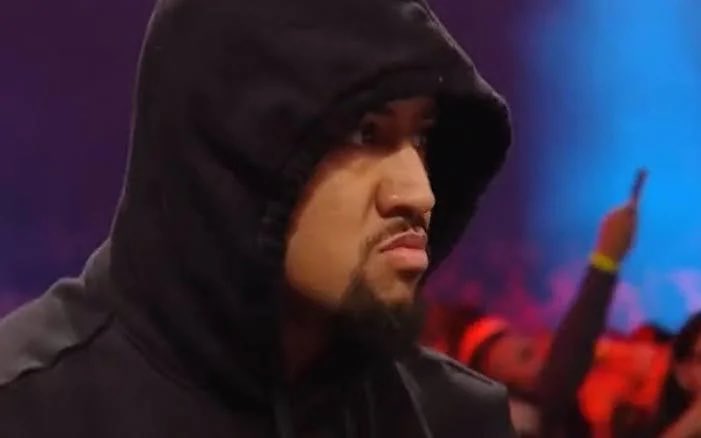 boredroomK's tweet image. will Roman Reigns fulfill the prophecy and show up at MITB in black hoodie?