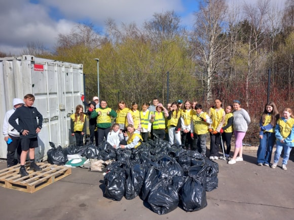 Thank you everyone in NL who helped make #SpringClean 2025 campaign by Keep Scotland Beautiful such a success. Across Scotland, 34,027 people collected 331 tonnes of litter! ow.ly/ep7R50W4b4Z

Well done Hilltop Primary P7a - Glasgow &amp; Strathclyde Litter League winners🏆⭐👍