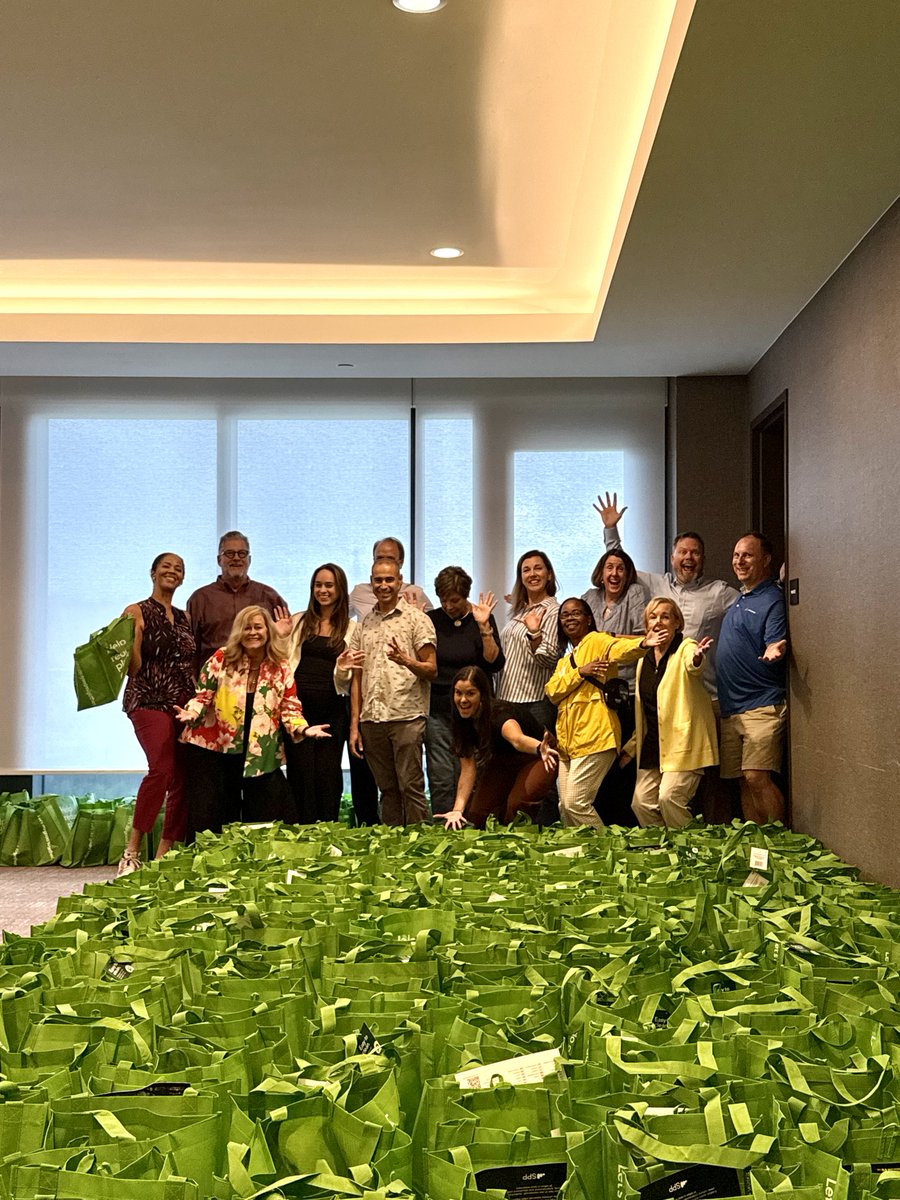 We are ready to see you at Registration today from 2:00-7:00 PM at the JW Marriott Tampa Water Street! Thank you to our Annual Meeting #WestCentral Volunteers for helping prepare over 400 goodie bags filled with amazing items from our generous sponsors!

#LeadFla25