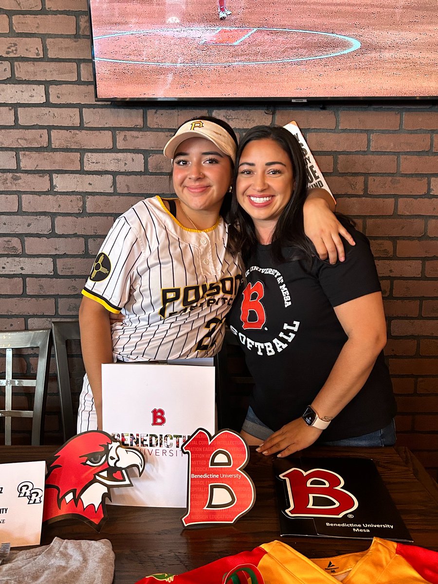 OrlandoABQ's tweet image. Congratulations to Rio Rancho's Olivia Chavez for officially signing to play softball for @softball_BENU in Mesa, AZ! @Mesa_Redhawks are getting a tremendous student athlete! @JamesDYodice @krqesports @nmprepcosports @nmpreps @SebastianNoel47