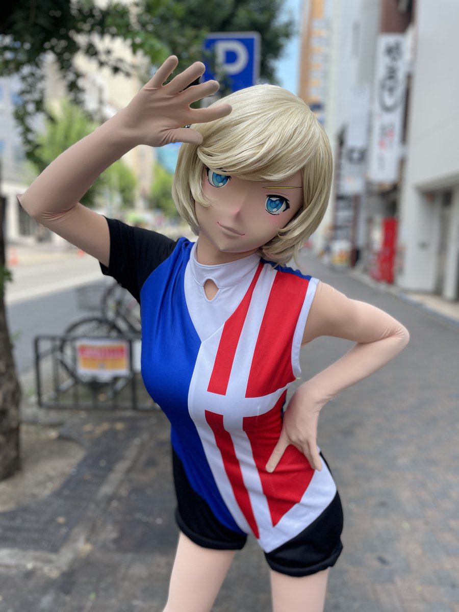 #金曜日だから金髪貼る
🫡