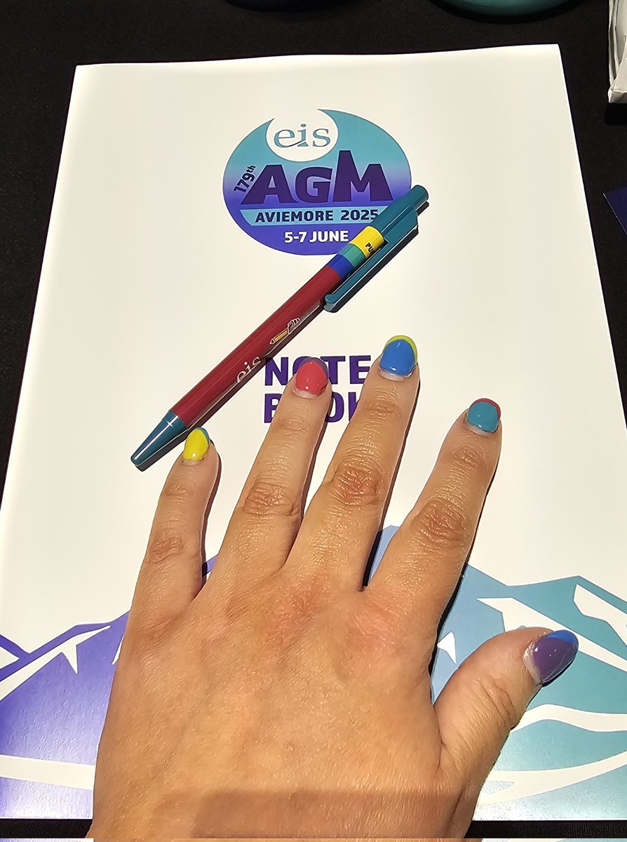 Gabi Warburton tweet media