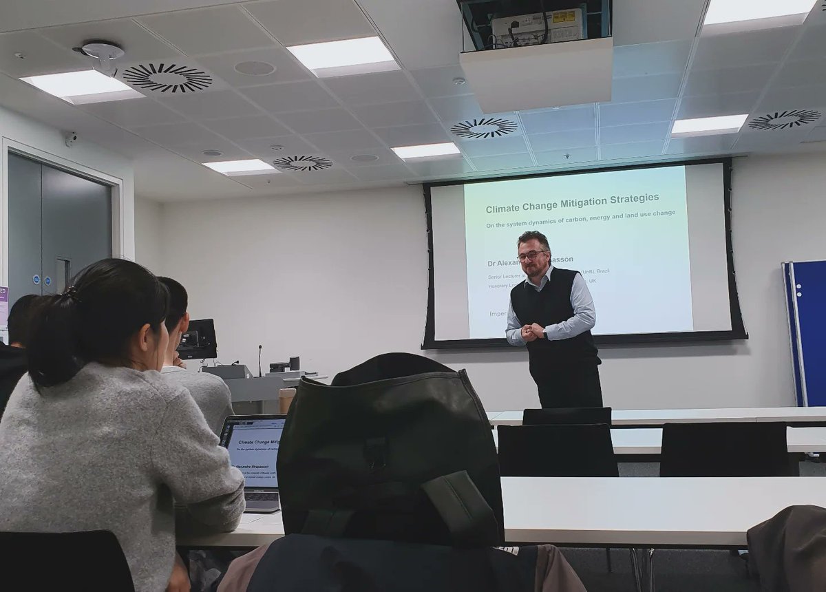 CheMResImperial's tweet image. 🌍 Why Are Global Temperatures Still Rising If We're Switching to Renewables? 🔥
That’s the thought-provoking question Dr. Alexandre Strapasson posed to our MRes Green Chemistry students @impchemistry
#RenewableEnergy #ClimateChange #MResGreenChemistry #ImperialCollege